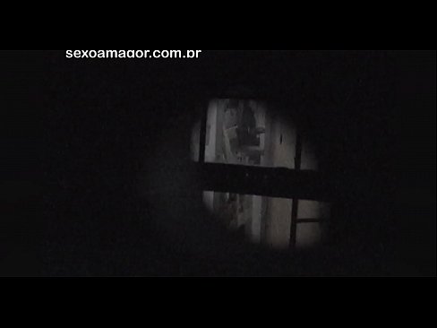 ❤️ Ξανθιά κοπέλα βιντεοσκοπήθηκε κρυφά από ηδονοβλεψία της γειτονιάς κρυμμένο πίσω από κούφια τούβλα ❌ Πόρνο ❌️❤